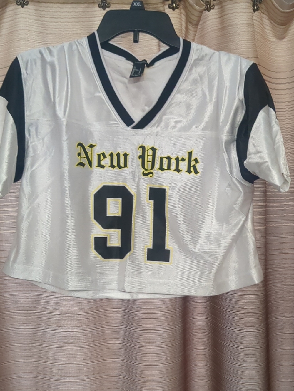 Forever 21 Cropped Sports Top with Black Ribbed Trim